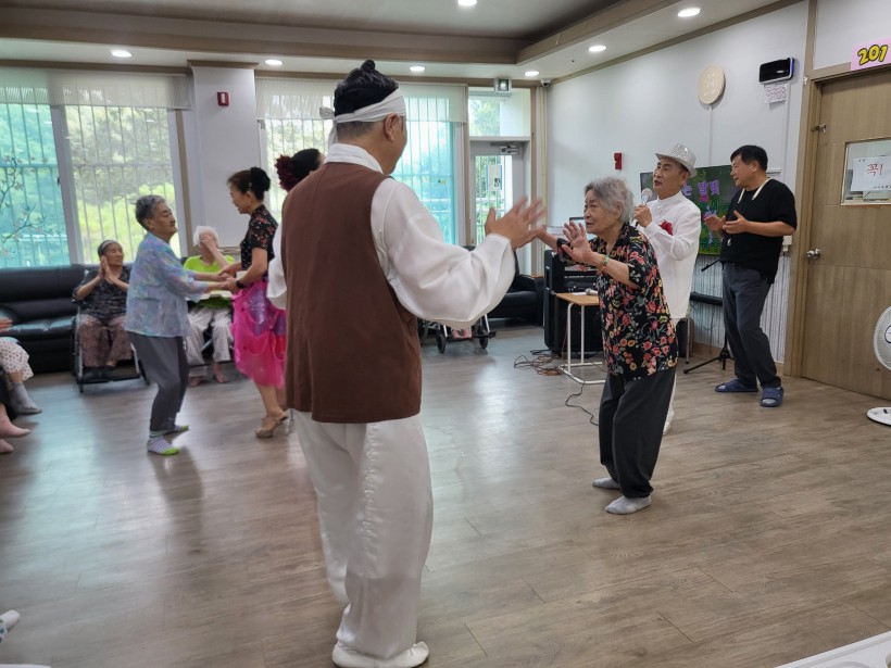 c3988e3a62efb3ff5cf36a0385044f36_1759987